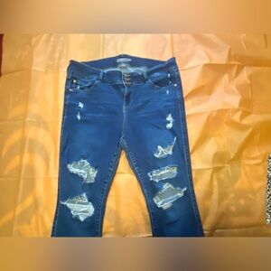 Torrid dark wash, distressed jegging